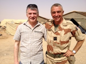 Philippe FOLLIOT avec le Général BARRERA, Commandant des forces terrestres de l'opération Serval