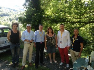 Philippe FOLLIOT en compagnie de Bernard HINAULT (avec la casquette) et de Sylvain MARCONNET (chemise blanche)