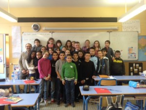 Philippe FOLLIOT avec les élèves de la classe de CM2 de l'Ecole de la Pause