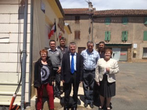 Philippe FOLLIOT et Gisèle DEDIEU avec les élus du Fraysse