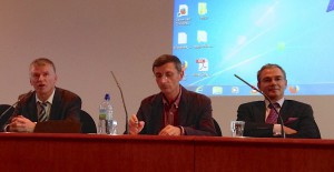 Philippe FOLLIOT, au côté de Philippe CHAPLEAU, journaliste et d'Emmanuel DUPUY, Président d'IPSE