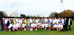 Les équipes du XV Parlementaire des Los Gratabons avant le match