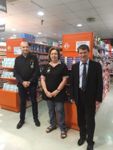 Philippe FOLLIOT en compagnie de Madame DAUTEZAC, Directrice de la pharmacie Réveillon à Albi