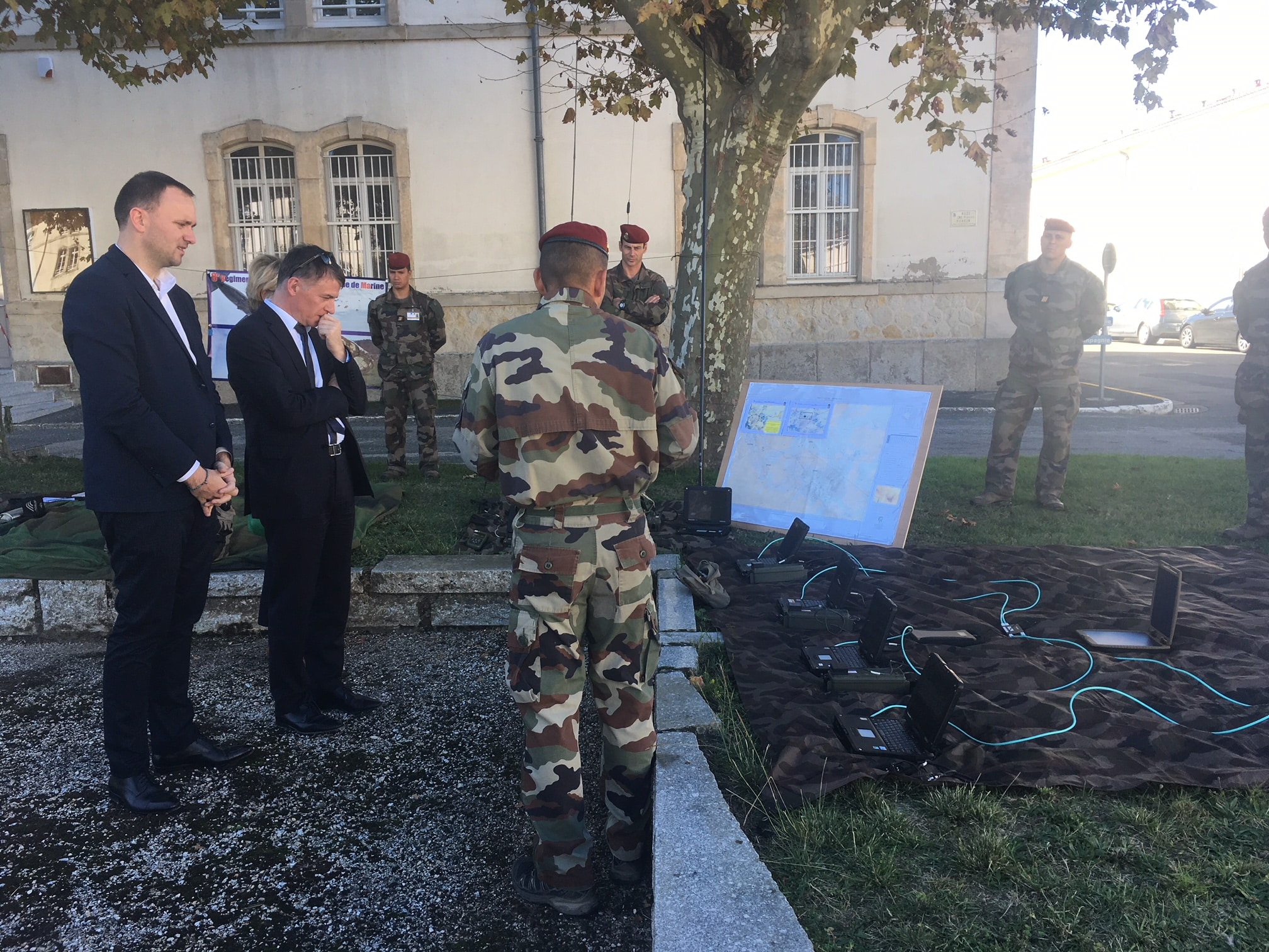 Philippe FOLLIOT et Thomas GASSILLOUD, Rapporteur pour avis du budget de l’armée de terre, visitent le 8e RPIMa à Castres