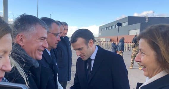 Philippe FOLLIOT accompagne le Président de la République lors des vœux aux armées Philippe FOLLIOT accompagne le Président de la République lors des vœux aux armées
