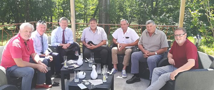 A Burlats, les parlementaires déjeunent avec les élus du secteur de Roquecourbe A Burlats, les parlementaires déjeunent avec les élus du secteur de Roquecourbe