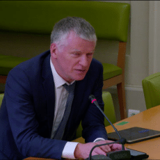 Commission d’enquête Rénovation énergétique : Philippe Folliot interroge les sources énergétiques utilisées pour le « tout électrique »