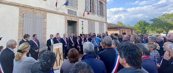 Près de 150 élus tarnais se rassemblent pour défendre la démocratie et soutenir le maire de Montans