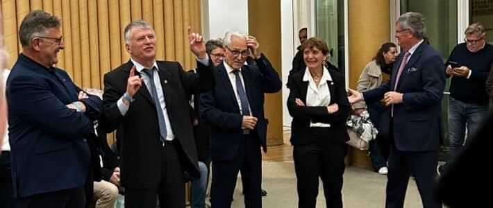 107ᵉ Congrès des maires sous le thème affirmé et résolument politique : « Pour les communes, liberté ! » 107ᵉ Congrès des maires sous le thème affirmé et résolument politique : « Pour les communes, liberté ! »